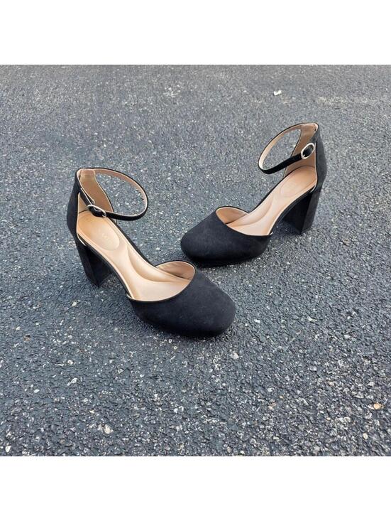 Kelly & Katie Shoes - Y2K Retro Kelly & Katie Elmonie Black 3.5” Block Heel Sz 9